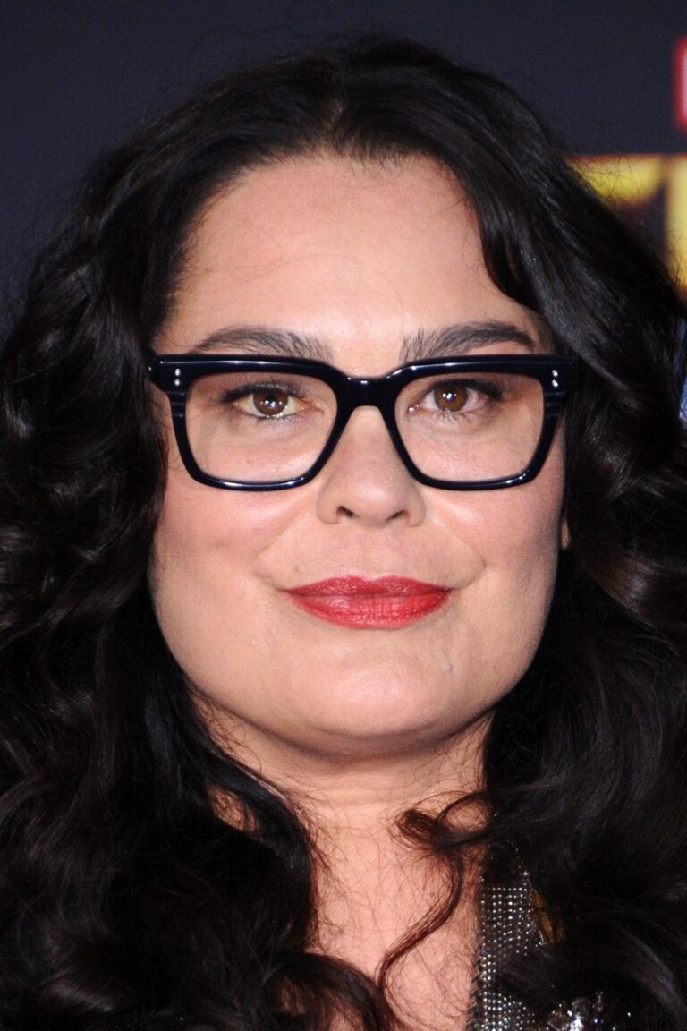 A headshot of Rachel House.