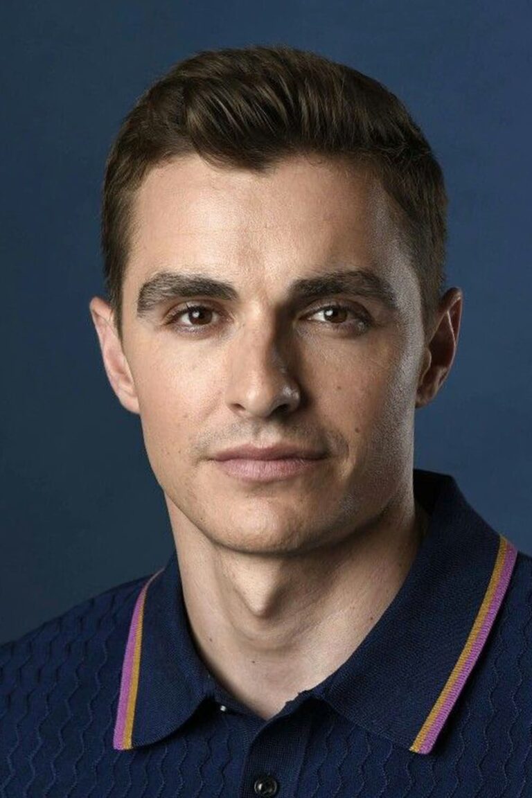 A headshot of Dave Franco.