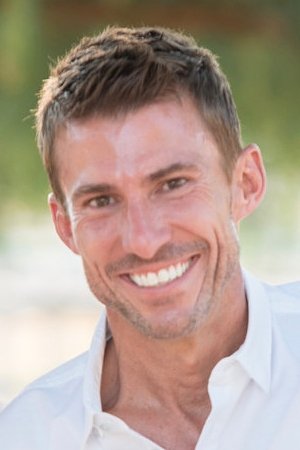 Official headshot photo of person: James L. Thompson III.