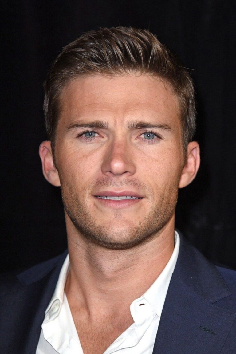 Official headshot photo of person: Scott Eastwood.